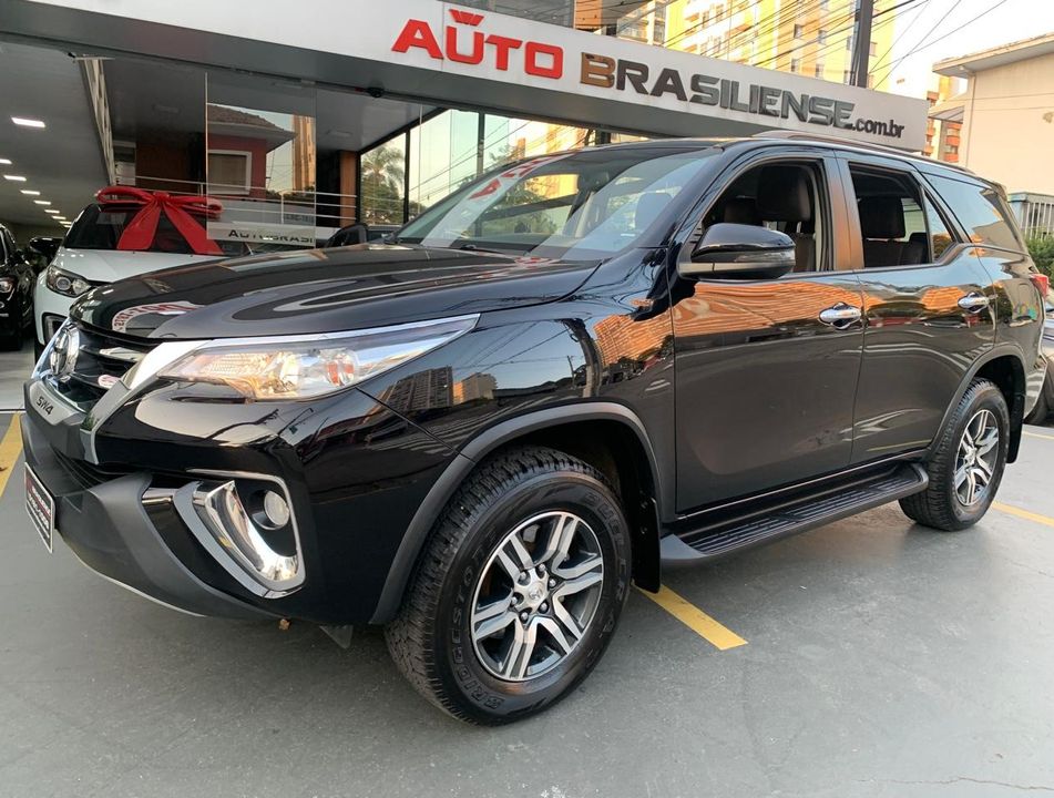 Toyota Hilux SW4 SRV 4x2 2.7 Flex 16V Aut.