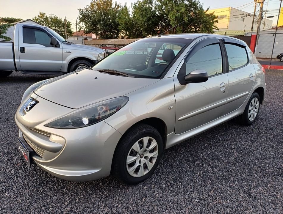 Peugeot 207 XR 1.4 Flex 8V 5p