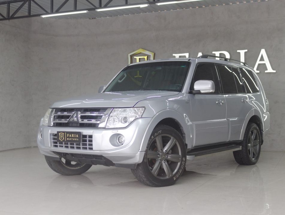 Mitsubishi Pajero HPE Full 3.2 4x4 T.I.Dies. 5p Aut