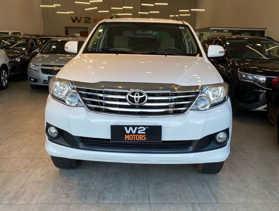 Toyota Hilux SW4 SR 4x2 2.7/ 2.7 Flex 16V Aut.
