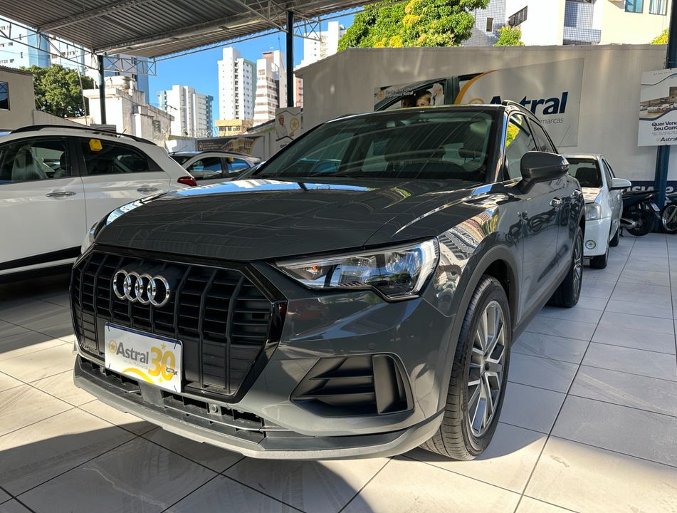 Audi Q3 Black S Line 1.4 TFSI S-tronic