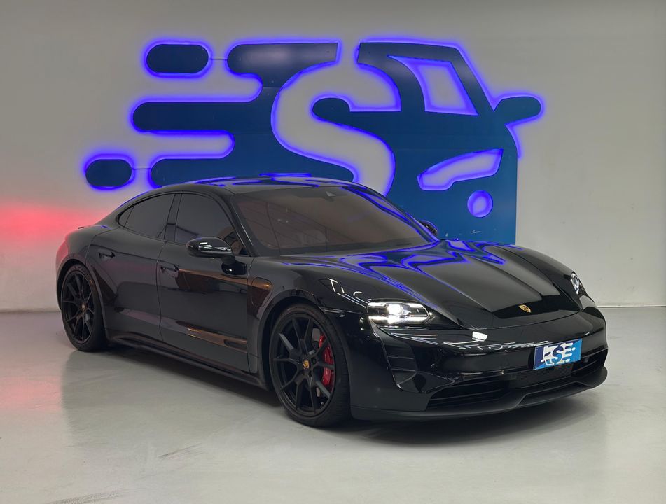 Porsche Taycan GTS (Elétrico) 