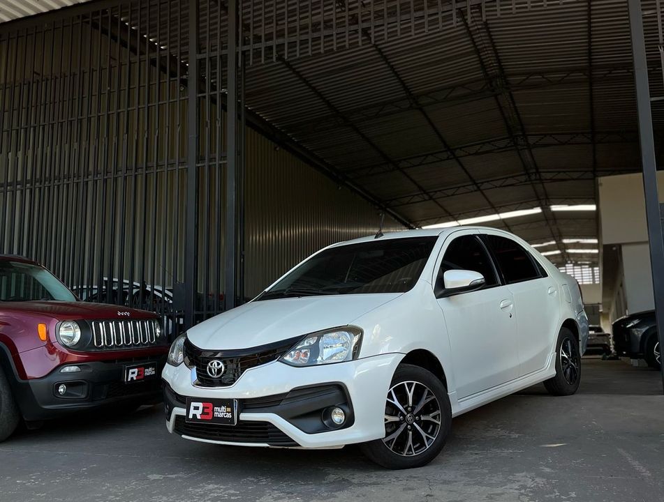 Toyota ETIOS PLATINUM 1.5 Flex 16V 4p Aut.