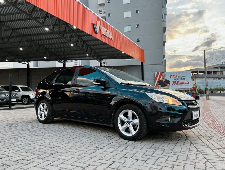 Ford Focus 1.6 S/SE/SE Plus Flex 8V/16V  5p