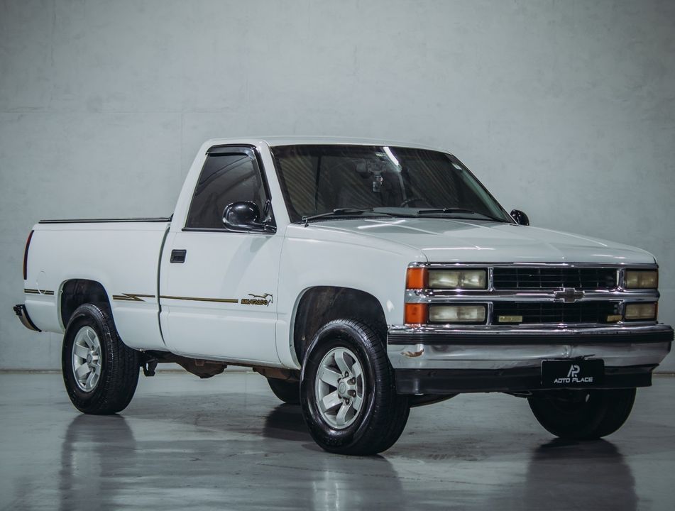 Chevrolet Silverado DLX 4.2 Diesel