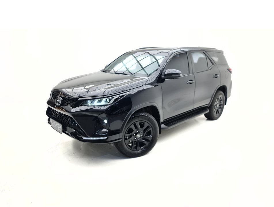 Toyota Hilux SW4 Diamond 2.8 TB 4x4 Die. Aut.