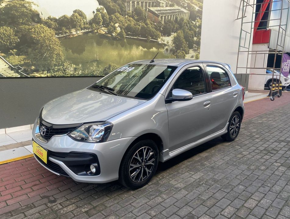 Toyota ETIOS PLATINUM 1.5 Flex 16V 4p Aut.