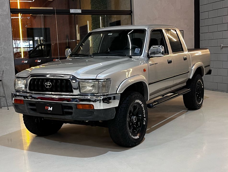 Toyota Hilux CD SRV 4x4 3.0 8V 116cv TB Diesel