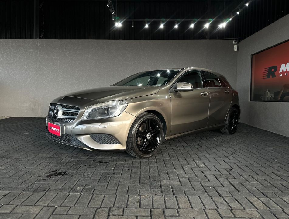 Mercedes Classe A 200 1.6 TB 16V Urban 156cv Aut.