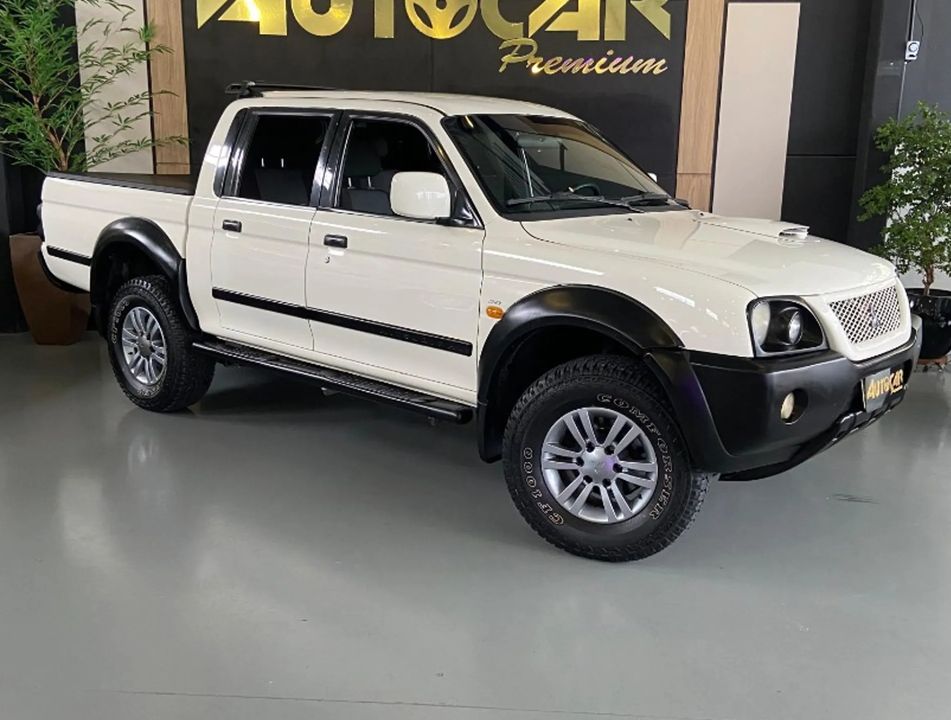 Mitsubishi OUTDOOR GLS 2.5 4X4 CD TDI DIESEL MEC.