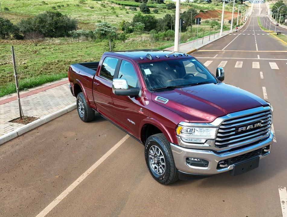 RAM 3500 LARAM. LONGHORN 6.7 TB CD 4x4 Die.
