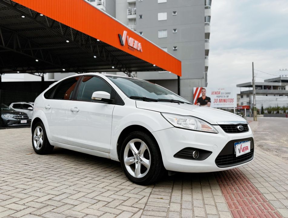 Ford Focus 1.6 S/SE/SE Plus Flex 8V/16V  5p