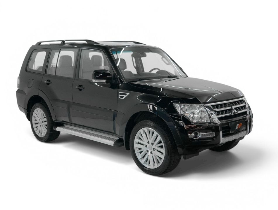 Mitsubishi Pajero HPE Full 3.2 4x4 T.I.Dies. 5p Aut