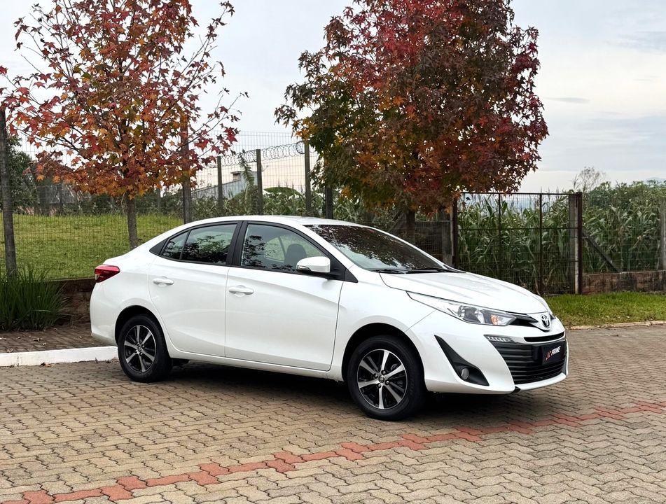 Toyota YARIS XLS Connect Sed. 1.5 Flex 16V Aut.