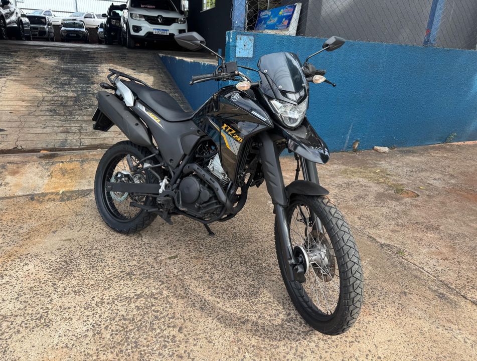 YAMAHA XTZ 250 LANDER 249cc/LANDER BLUEFLEX/ABS