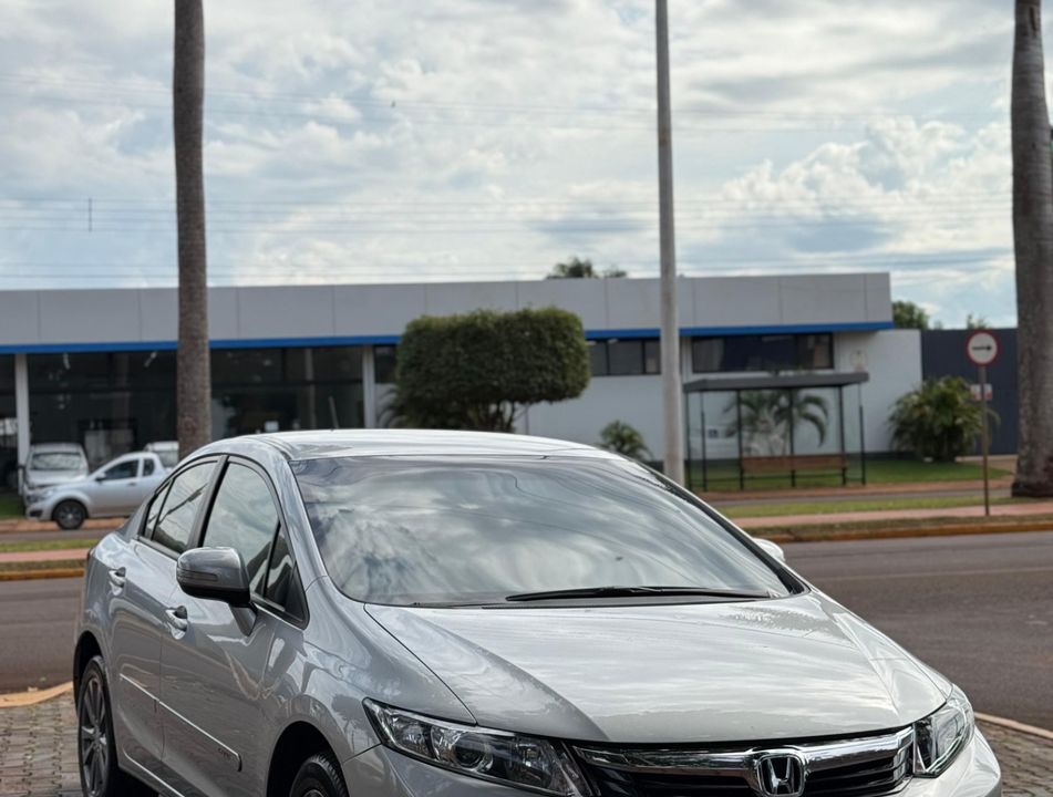Honda Civic Sedan LXR 2.0 Flexone 16V Aut. 4p