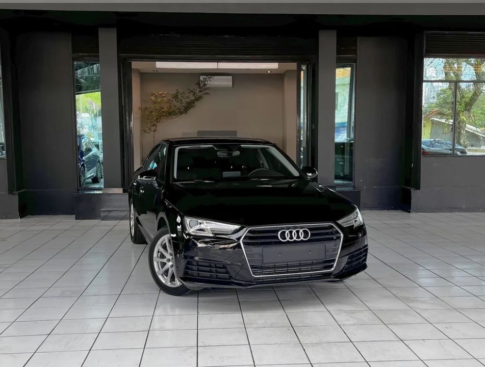Audi A4 Attraction 2.0 TFSI 190cv S tronic