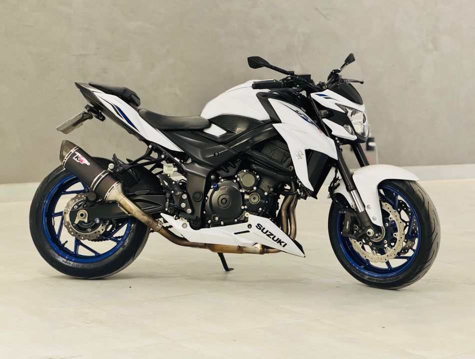 SUZUKI GSX-S 750