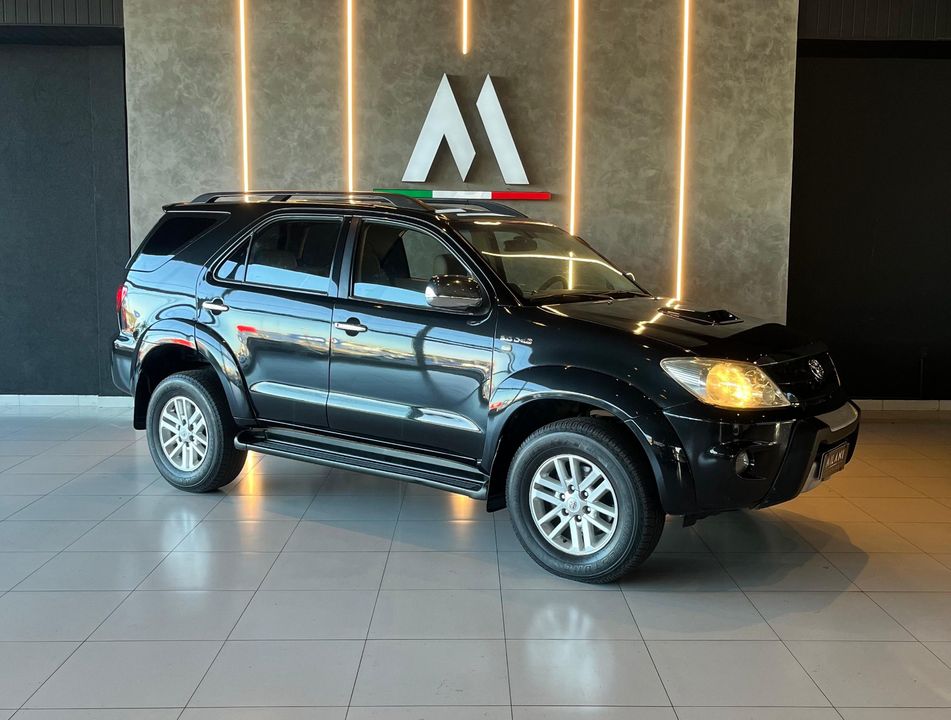 Toyota Hilux SW4 SRV D4-D 4x4 3.0 TDI Dies. Aut