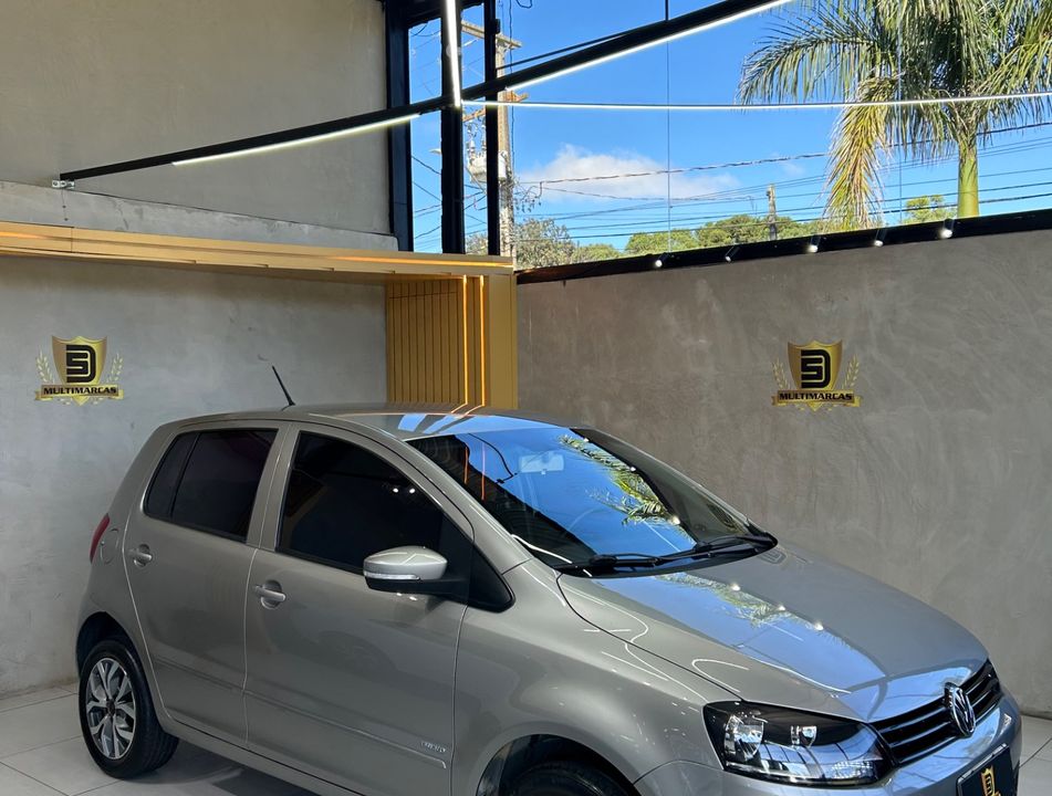 VolksWagen Fox 1.6 Mi Total Flex 8V 5p