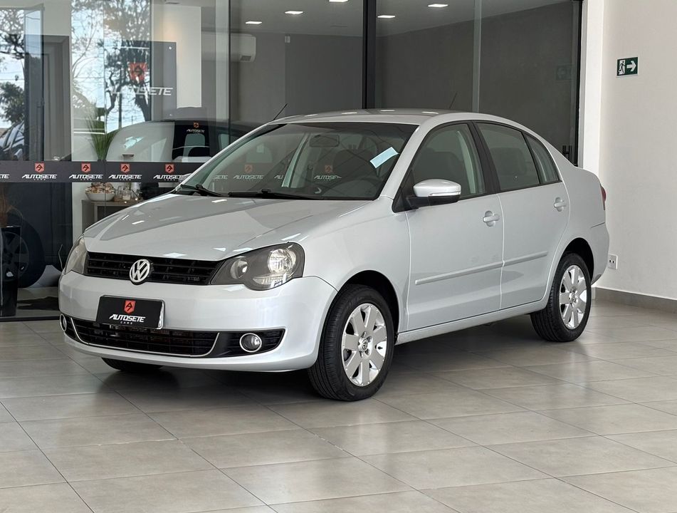 VolksWagen Polo Sedan 1.6 Mi Total Flex 8V 4p