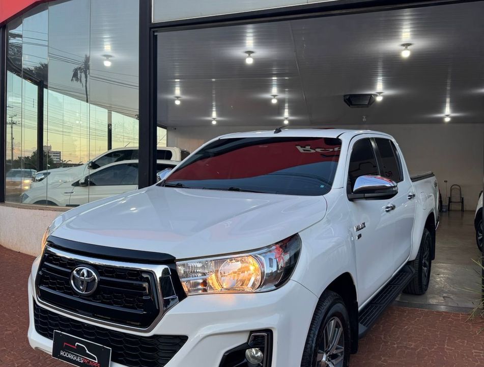 Toyota Hilux CD SRV 4x4 2.7 Flex 16V Aut.