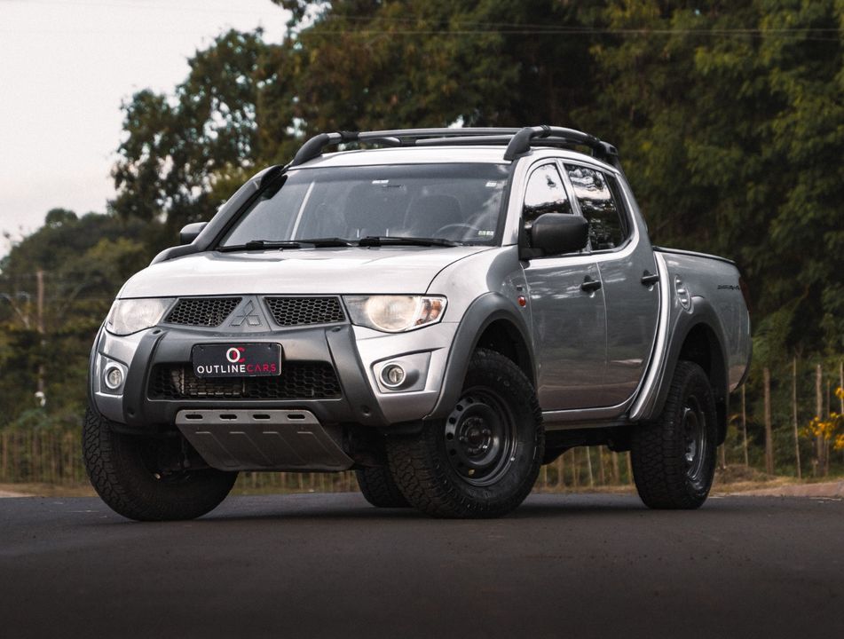 Mitsubishi L200 Triton Savana 3.2 CD TBI Dies. Mec.