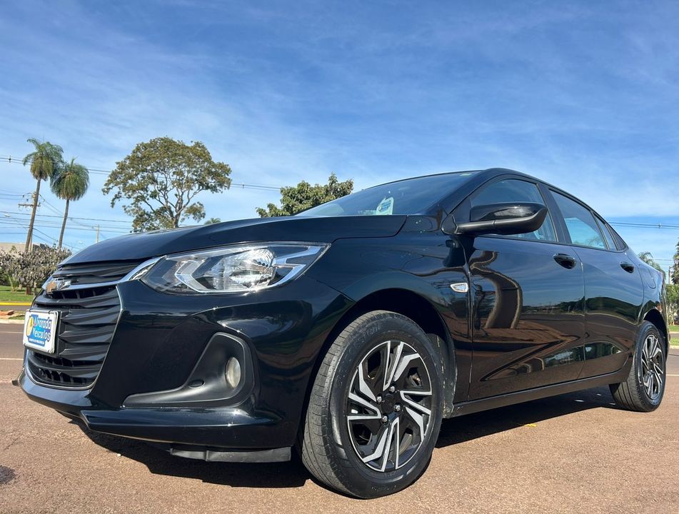 Chevrolet ONIX SEDAN Plus LT 1.0 12V Flex 4p Mec.