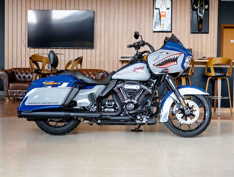 Harley ROAD GLIDE SPECIAL FLTRXS