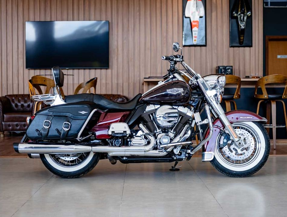 Harley ROAD KING CLASSIC  FLHRC/ CUSTOM FLHRSI