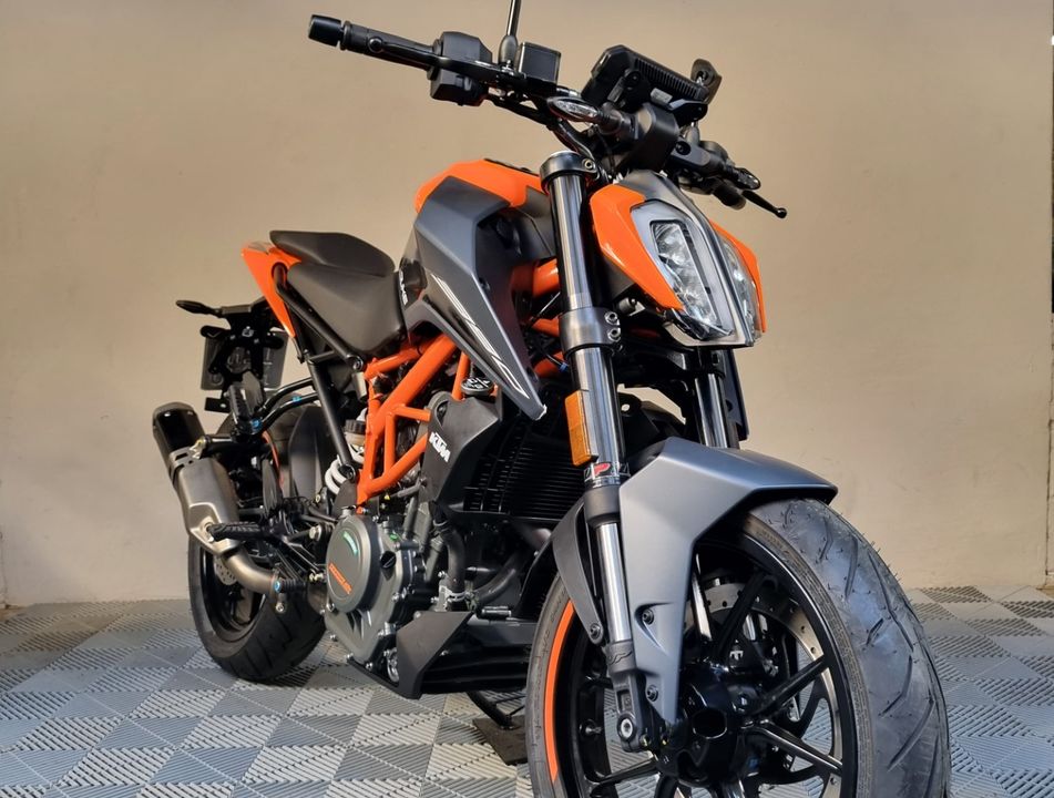 KTM DUKE 390
