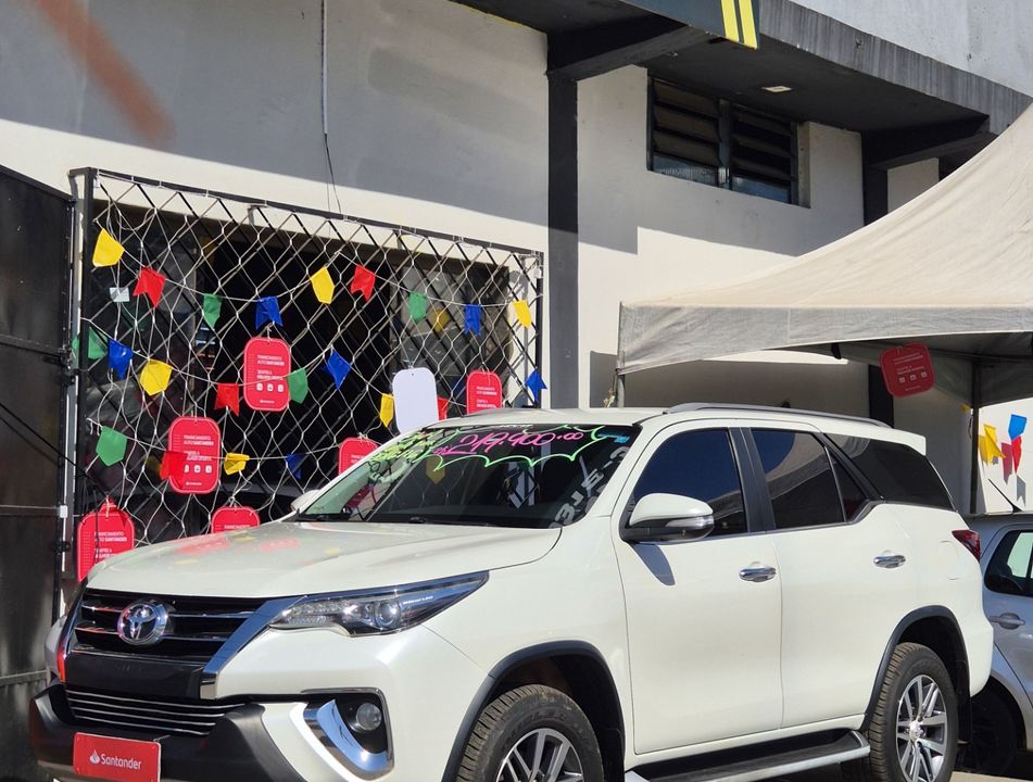 Toyota Hilux CD SRX 4x4 2.8 TDI 16V Diesel Aut.