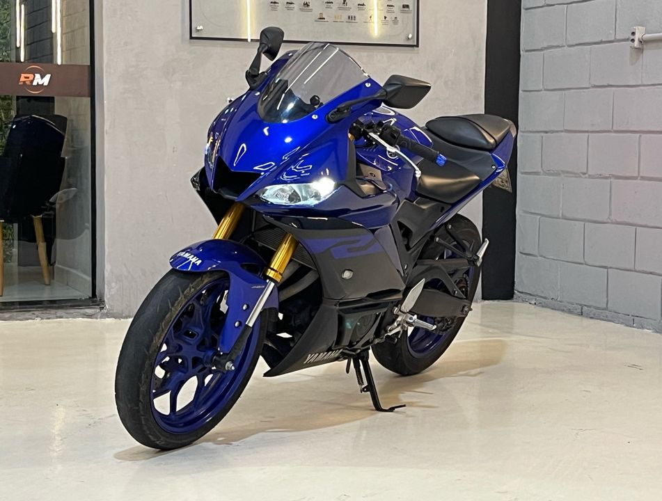YAMAHA YZF R-3 321/ABS