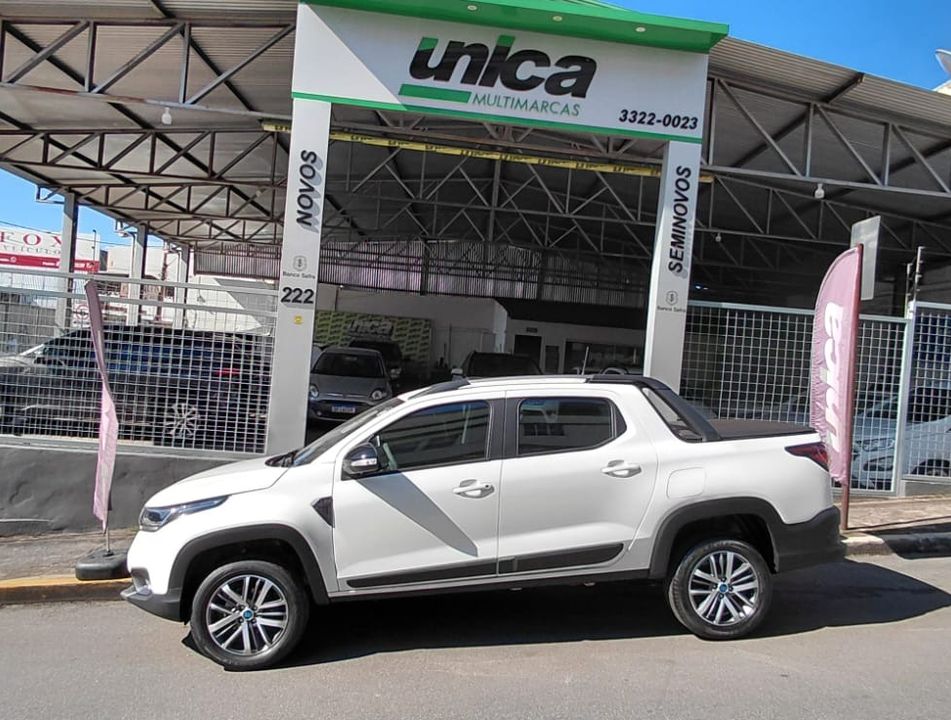 Fiat Strada 1.3 Cabine Dupla Volcano