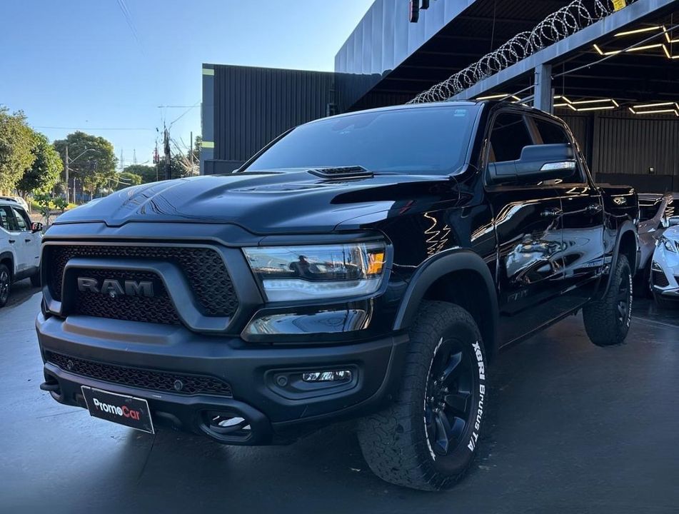 RAM 1500 REBEL 5.7 HEMI CD V8 4x4 Aut.