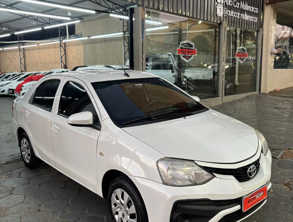 Toyota ETIOS X Sedan 1.5 Flex 16V 4p Mec.