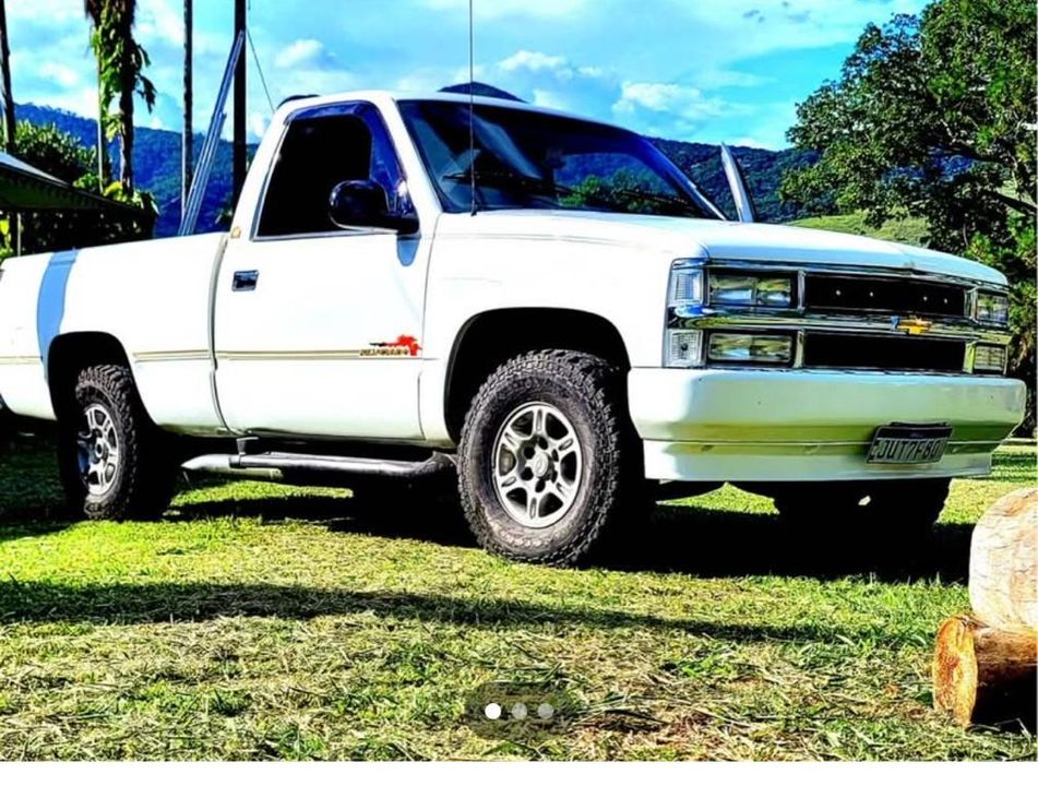 Chevrolet Silverado DLX 4.2 Diesel