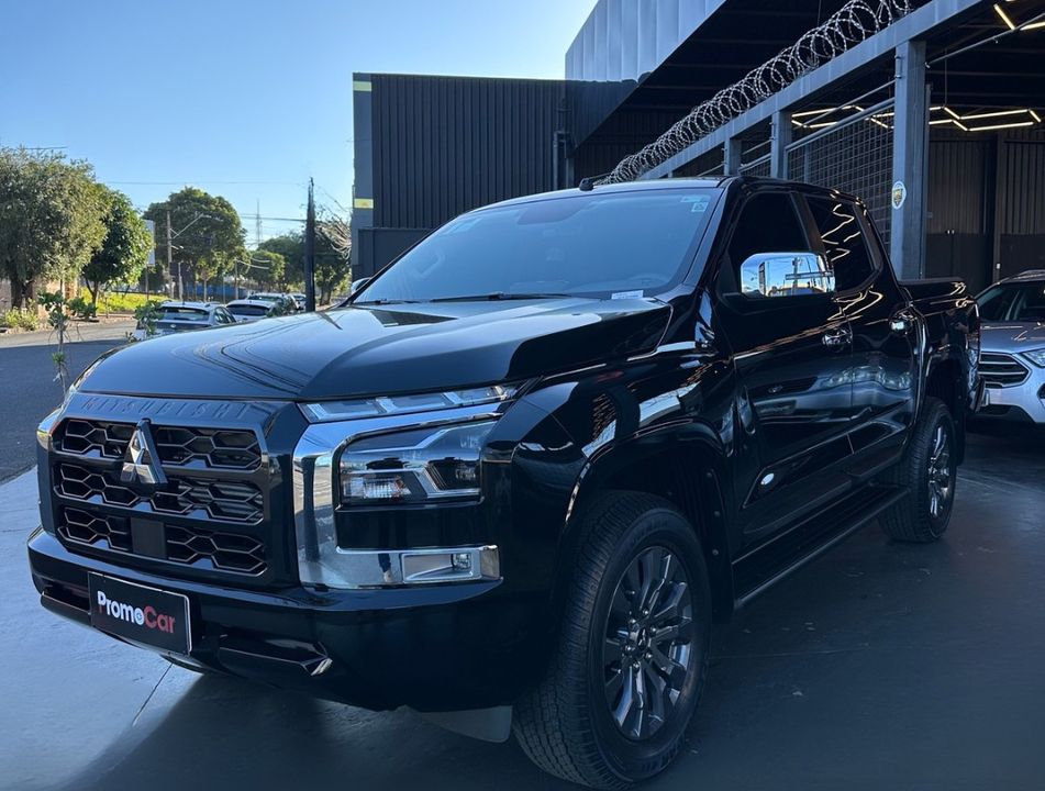 Mitsubishi Triton HPE-S 2.4 CD 4x4 TB Diesel Aut.