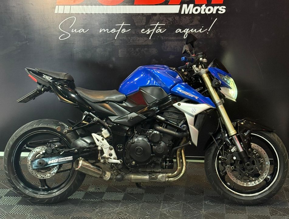 SUZUKI GSR 750