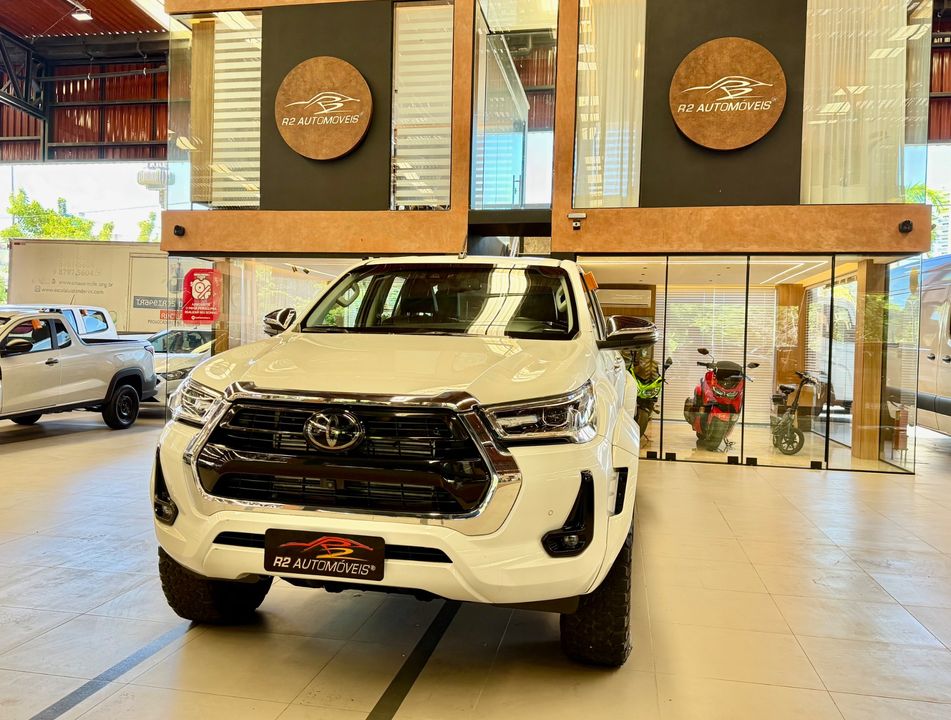 Toyota Hilux CD SRX Plus 4x4 2.8 TDI Die. Aut.