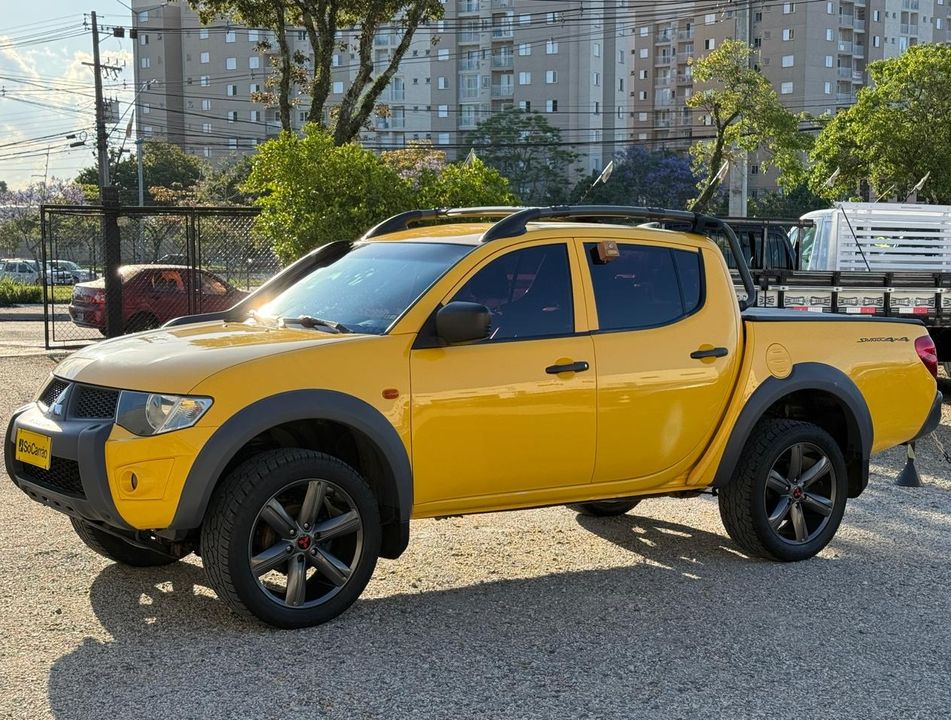 Mitsubishi L200 Triton Savana 3.2 CD TBI Dies. Mec.