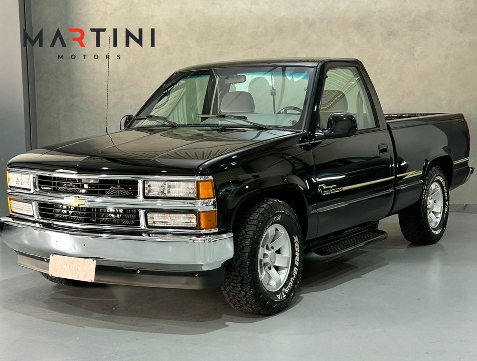Chevrolet Silverado DLX 4.2 Diesel