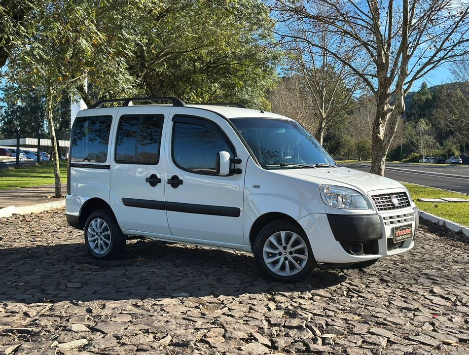 Fiat Doblo ESSENCE 1.8 Flex 16V 5p