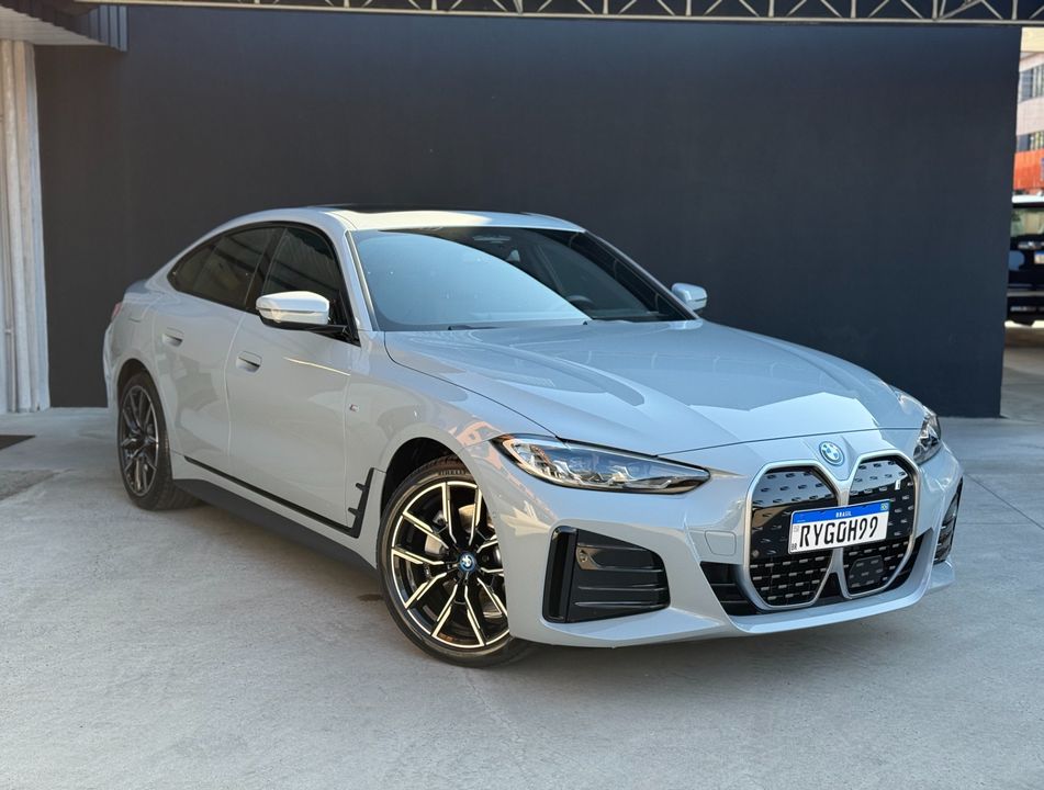 BMW i4 e-Drive 35 M Sport (Elétrico)