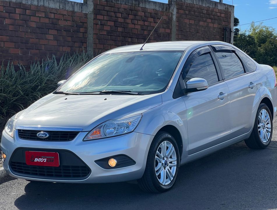 Ford Focus Sedan 2.0 16V/2.0 16V Flex 4p