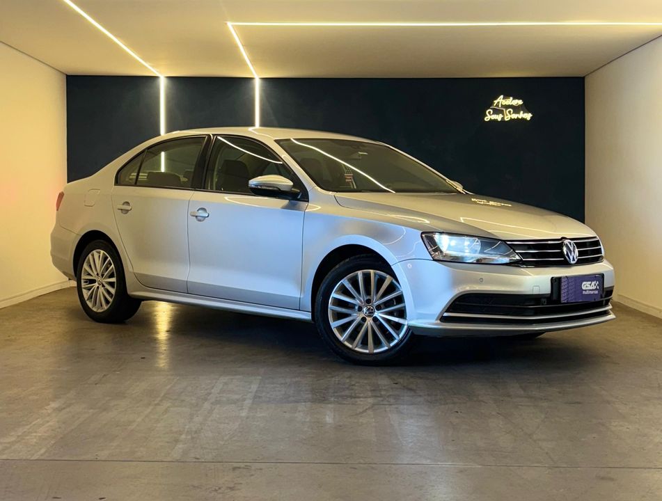VolksWagen JETTA Comfortline 2.0 T.Flex 8V 4p Tipt.