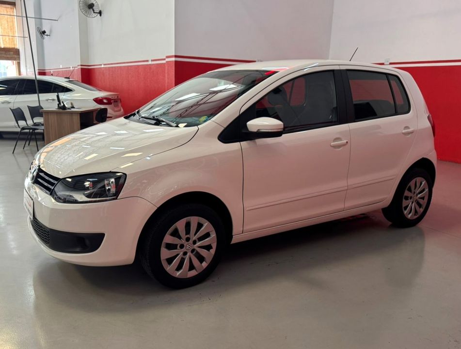 VolksWagen Fox 1.6 Mi Total Flex 8V 5p
