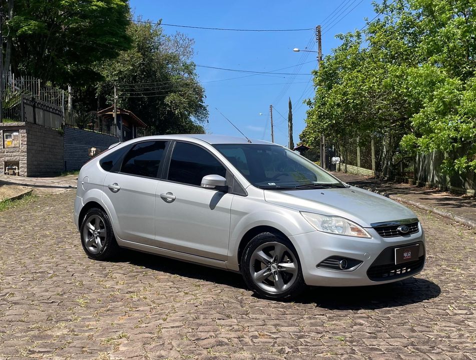 Ford Focus 1.6 S/SE/SE Plus Flex 8V/16V  5p