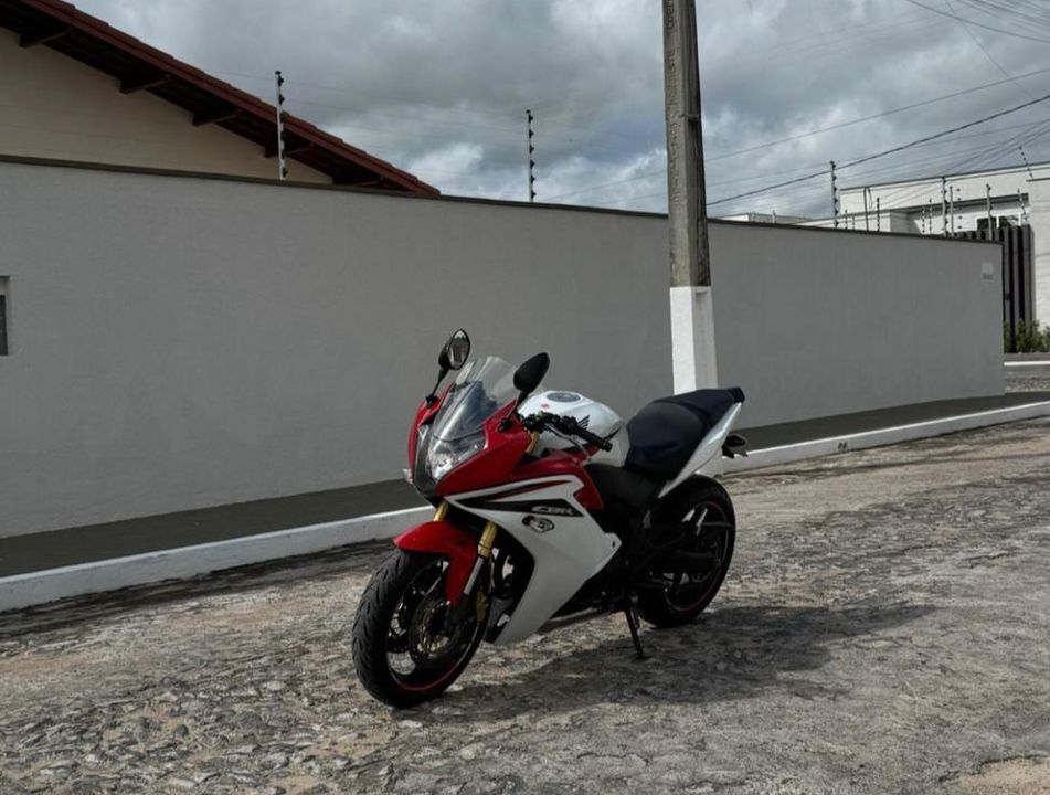 HONDA CB 600F HORNET