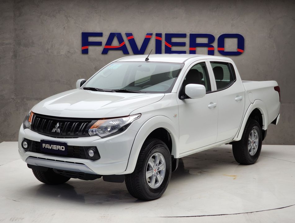 Mitsubishi L200 Tri. Outd. GLX 2.4 CD 4x4 Die. Mec.